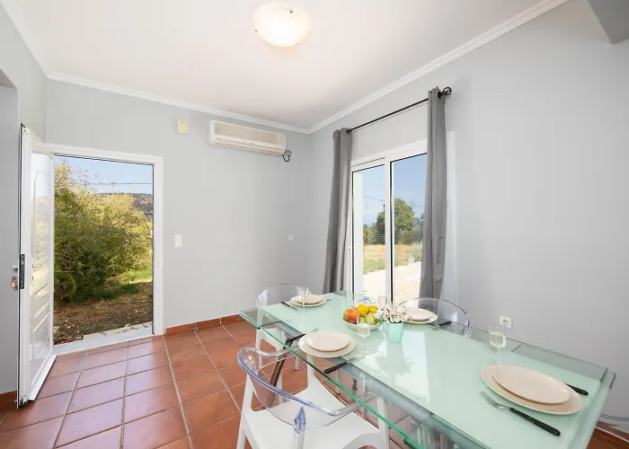 فيلة Olga كاتيليوس